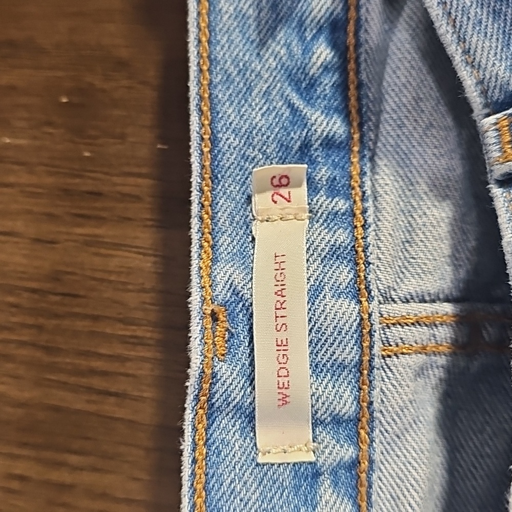 Levi's Classic Light Blue Straight Jeans Size 26 - Picture 3 of 4